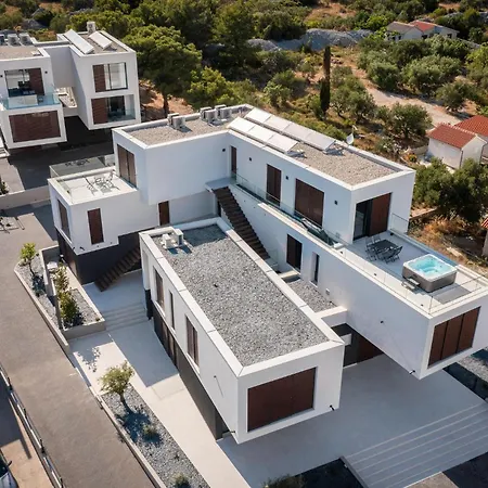 1 Bedroom Awesome In ベティナ