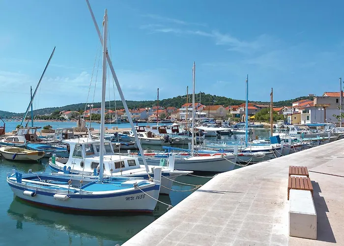 1 Bedroom Awesome In * Betina (Sibenik-Knin)